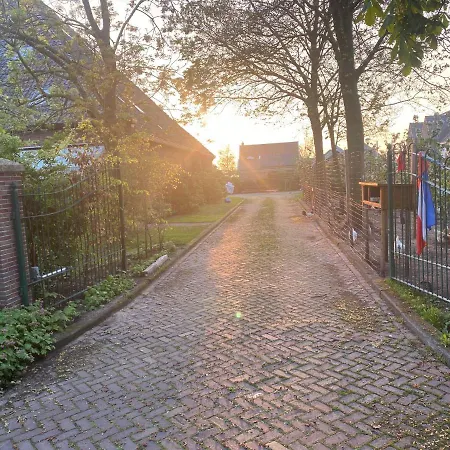 Hoeve Vierhuyse * Акерслот